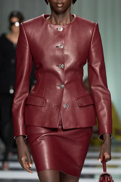 Look 39